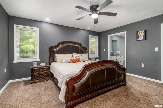 $239,000 | 205 South 3rd Street, Dahlgren, IL 62828