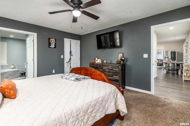 $239,000 | 205 South 3rd Street, Dahlgren, IL 62828