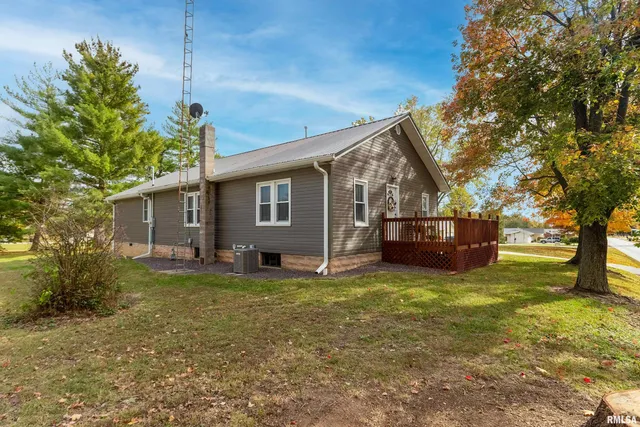 $239,000 | 205 South 3rd Street, Dahlgren, IL 62828