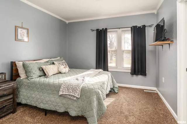 $239,000 | 205 South 3rd Street, Dahlgren, IL 62828