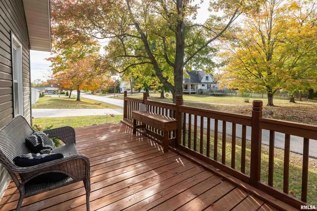 $239,000 | 205 South 3rd Street, Dahlgren, IL 62828