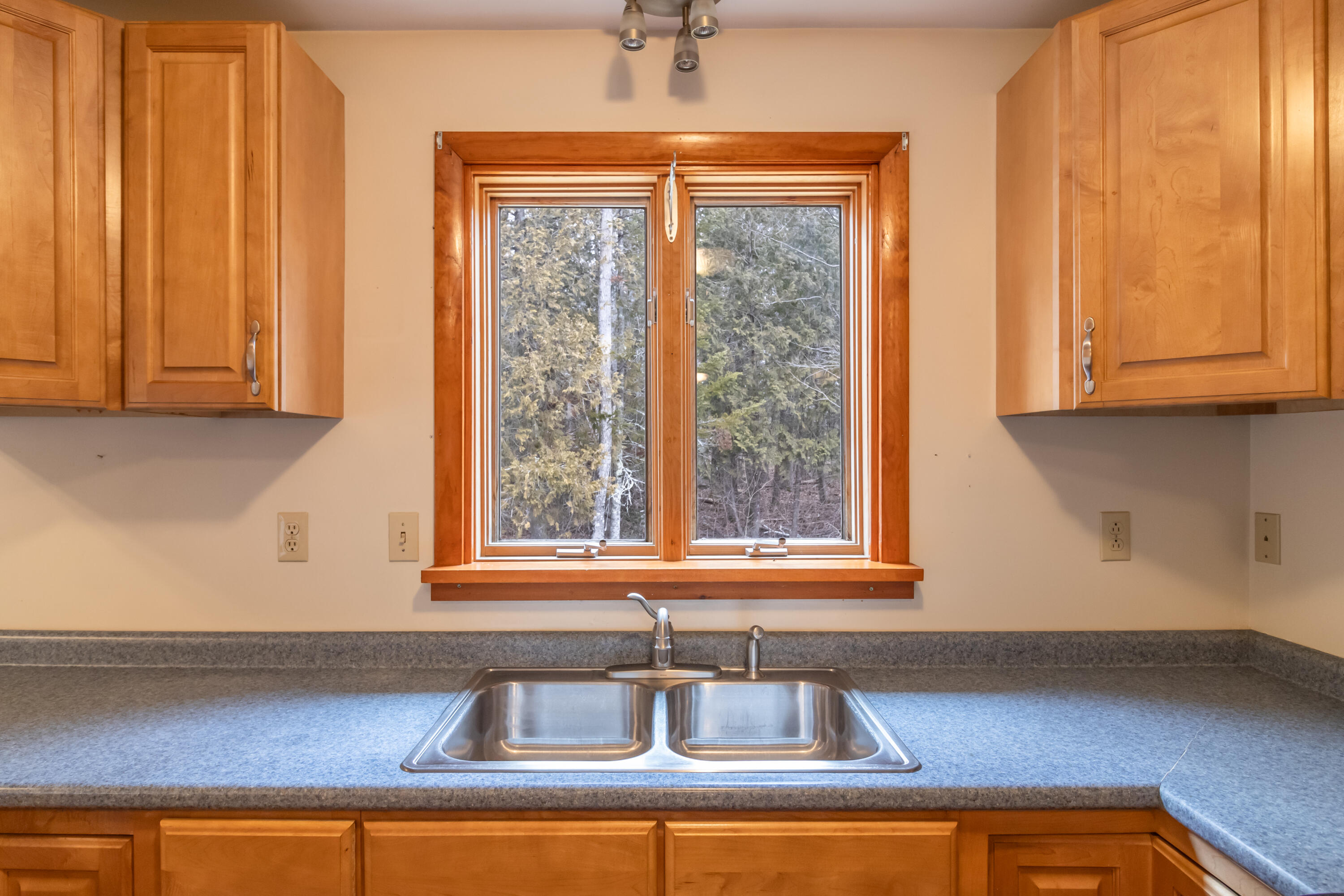 144 Crowell Road Unity, ME 04988 - Photo 82 of 87 144 Crowell Road Interiors-46