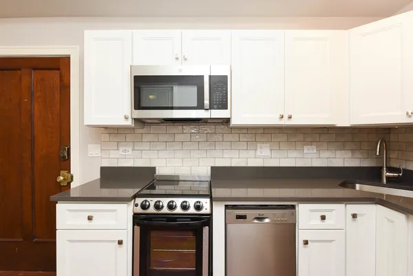 $1,550 | 640 West Wrightwood Avenue, Unit 108, Chicago, IL 60614
