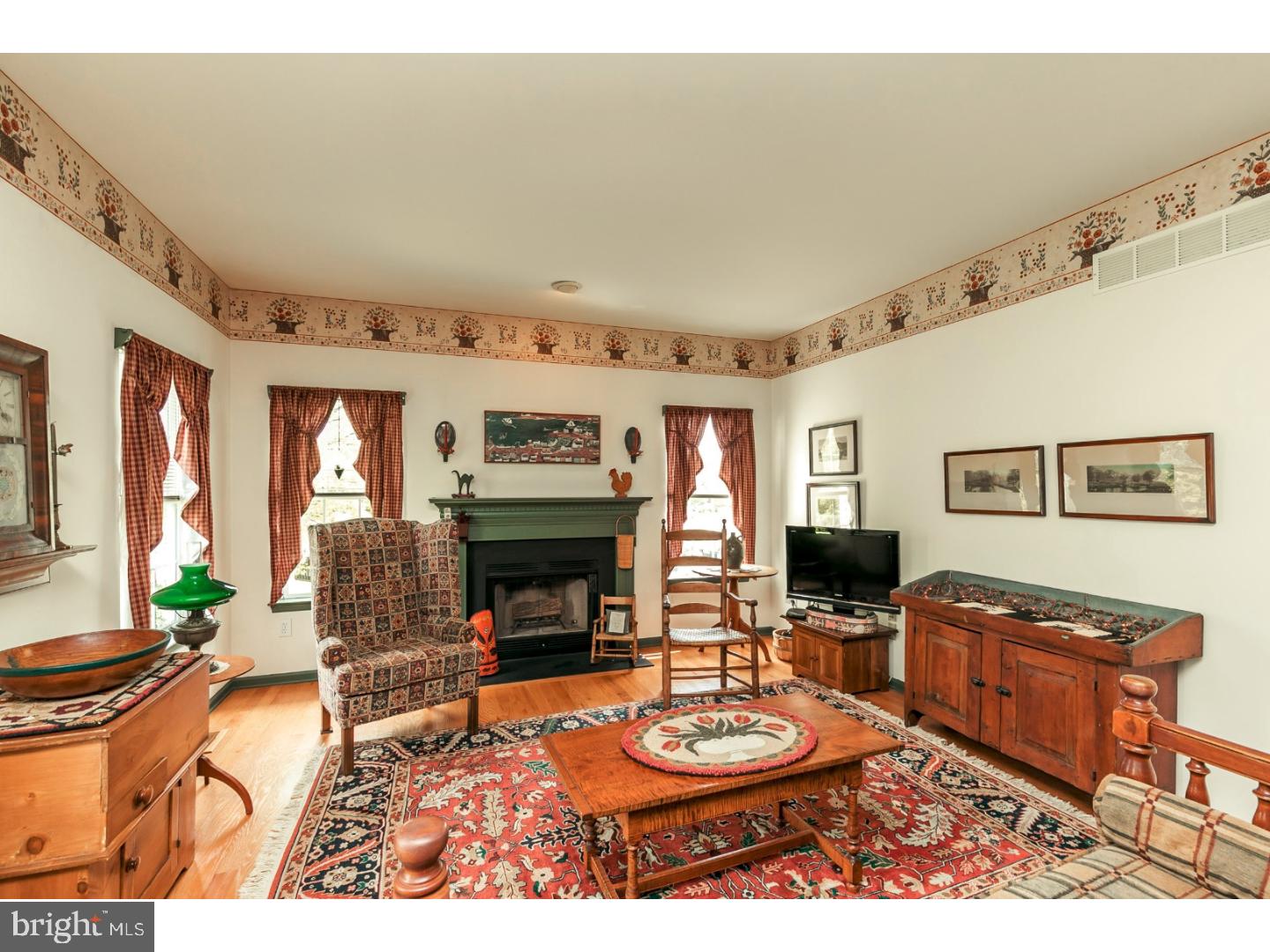 1165 Roberts Road Gilbertsville, PA 19525 - Photo 7 of 25 Family Room