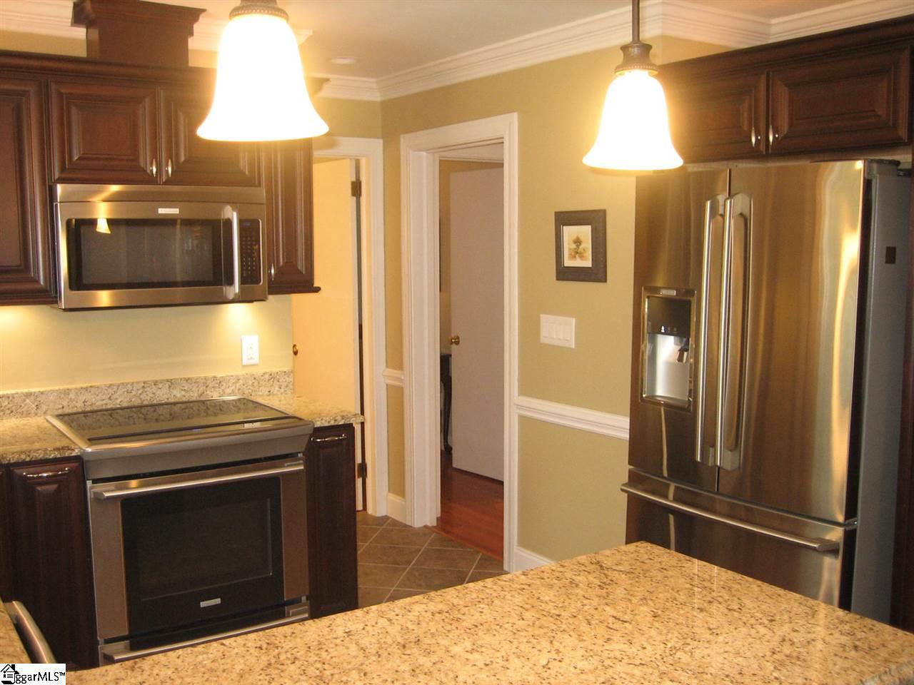 121 Lullwater Road Greenville, SC 29607 - Photo 15 of 36 Gallery Image 15