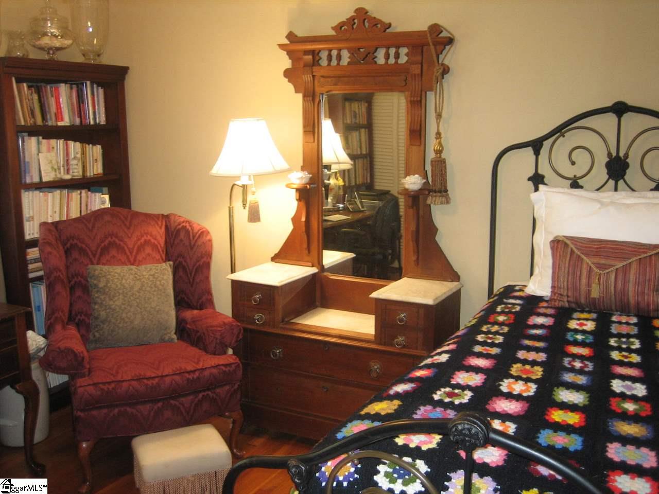 121 Lullwater Road Greenville, SC 29607 - Photo 22 of 36 Gallery Image 22