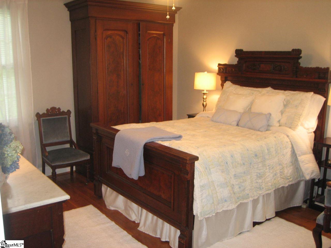121 Lullwater Road Greenville, SC 29607 - Photo 24 of 36 Gallery Image 24