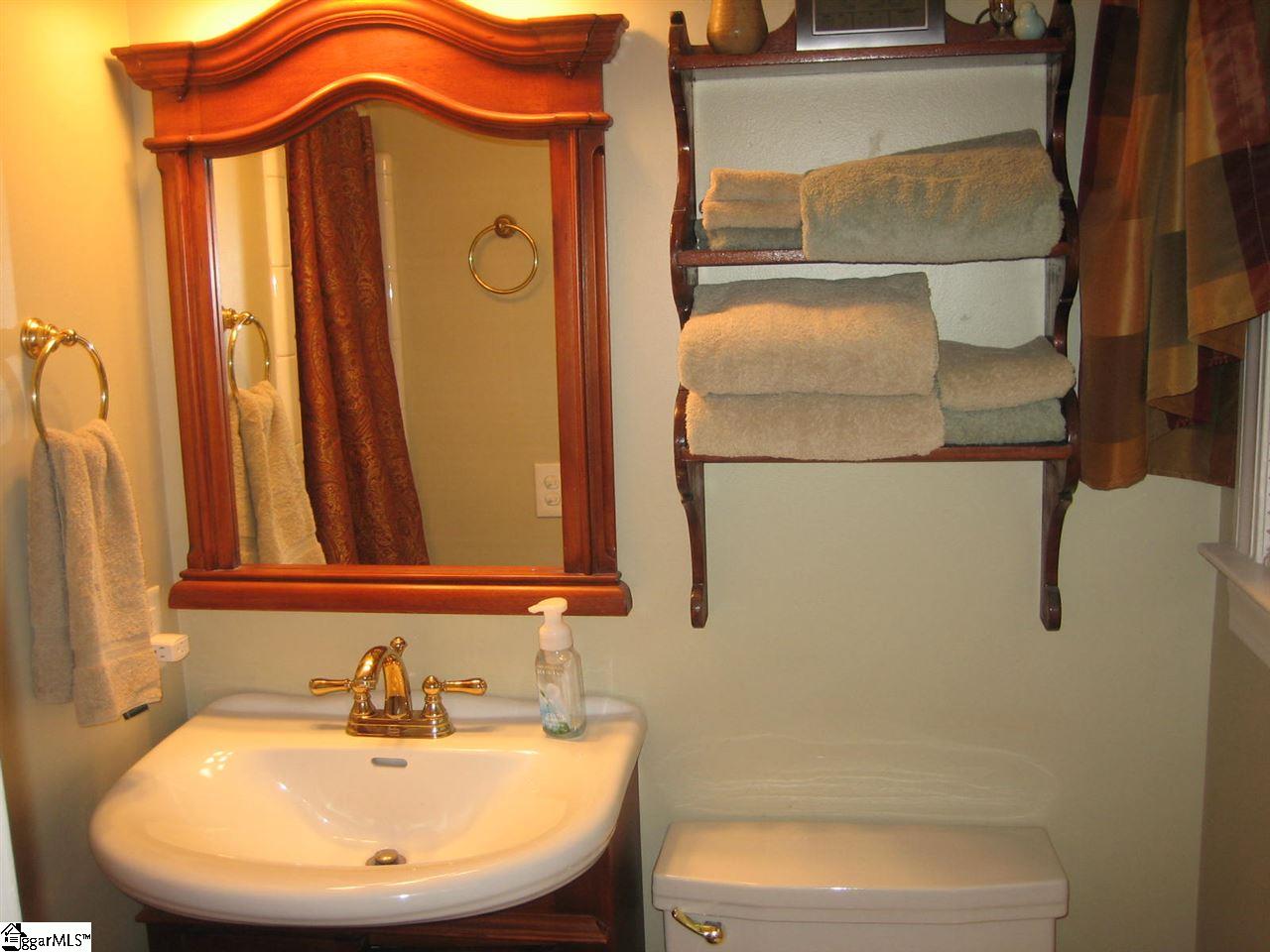 121 Lullwater Road Greenville, SC 29607 - Photo 27 of 36 Gallery Image 27