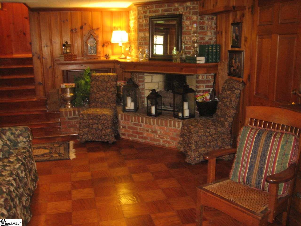121 Lullwater Road Greenville, SC 29607 - Photo 29 of 36 Gallery Image 29