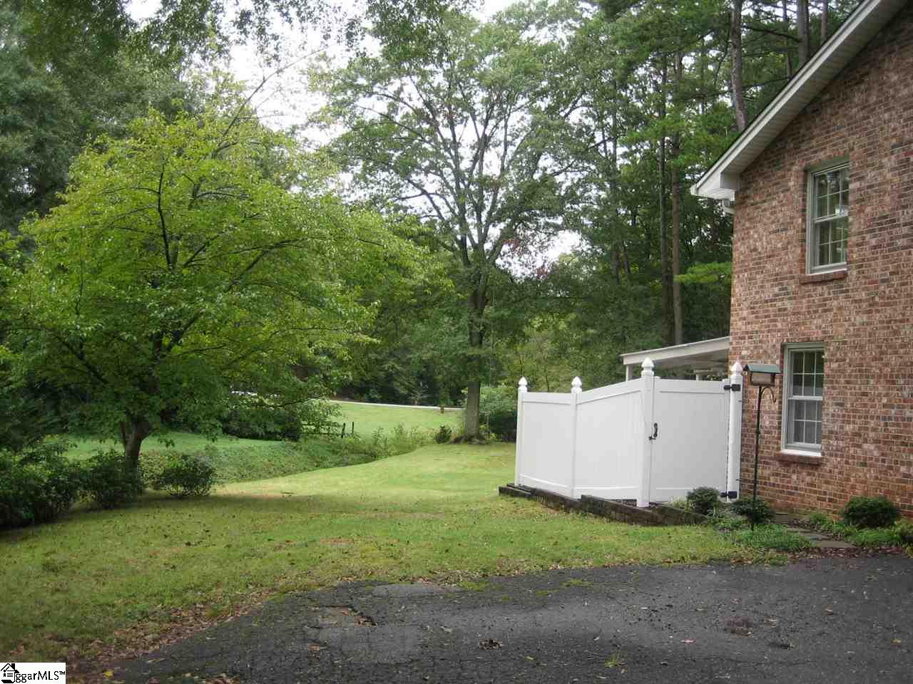 121 Lullwater Road Greenville, SC 29607 - Photo 35 of 36 Gallery Image 35