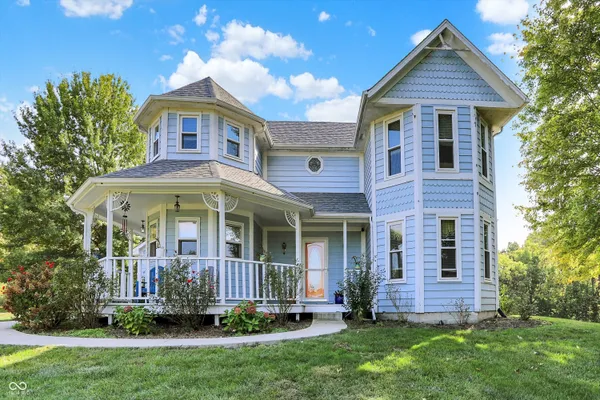 $424,500 | 2025 Deer Lake Drive, Martinsville, IN 46151