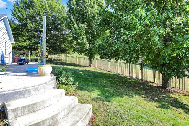 $430,000 | 2025 Deer Lake Drive, Martinsville, IN 46151