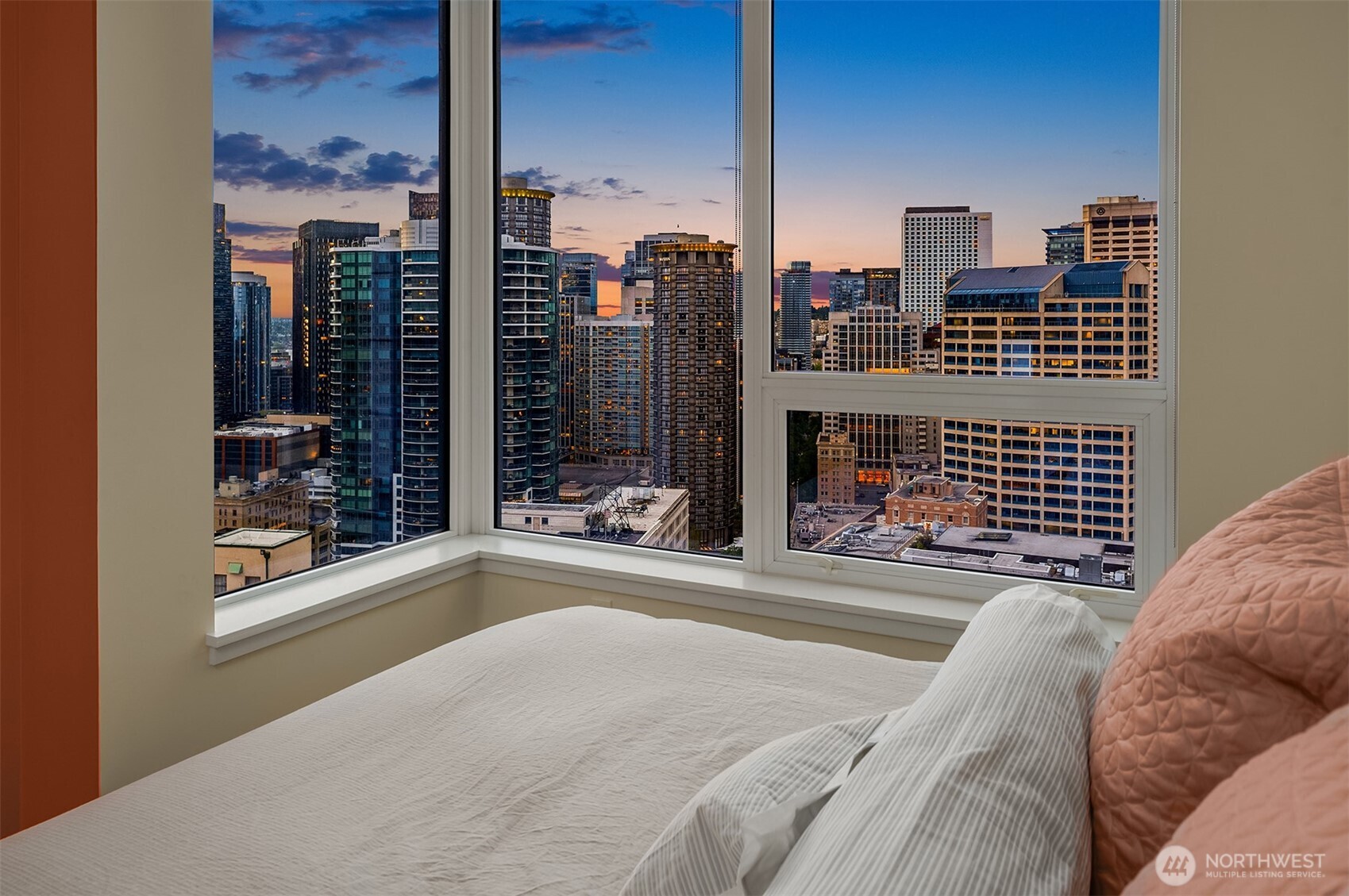 121 Stewart Street, Unit 2501 Seattle, WA 98101 - Photo 24 of 40