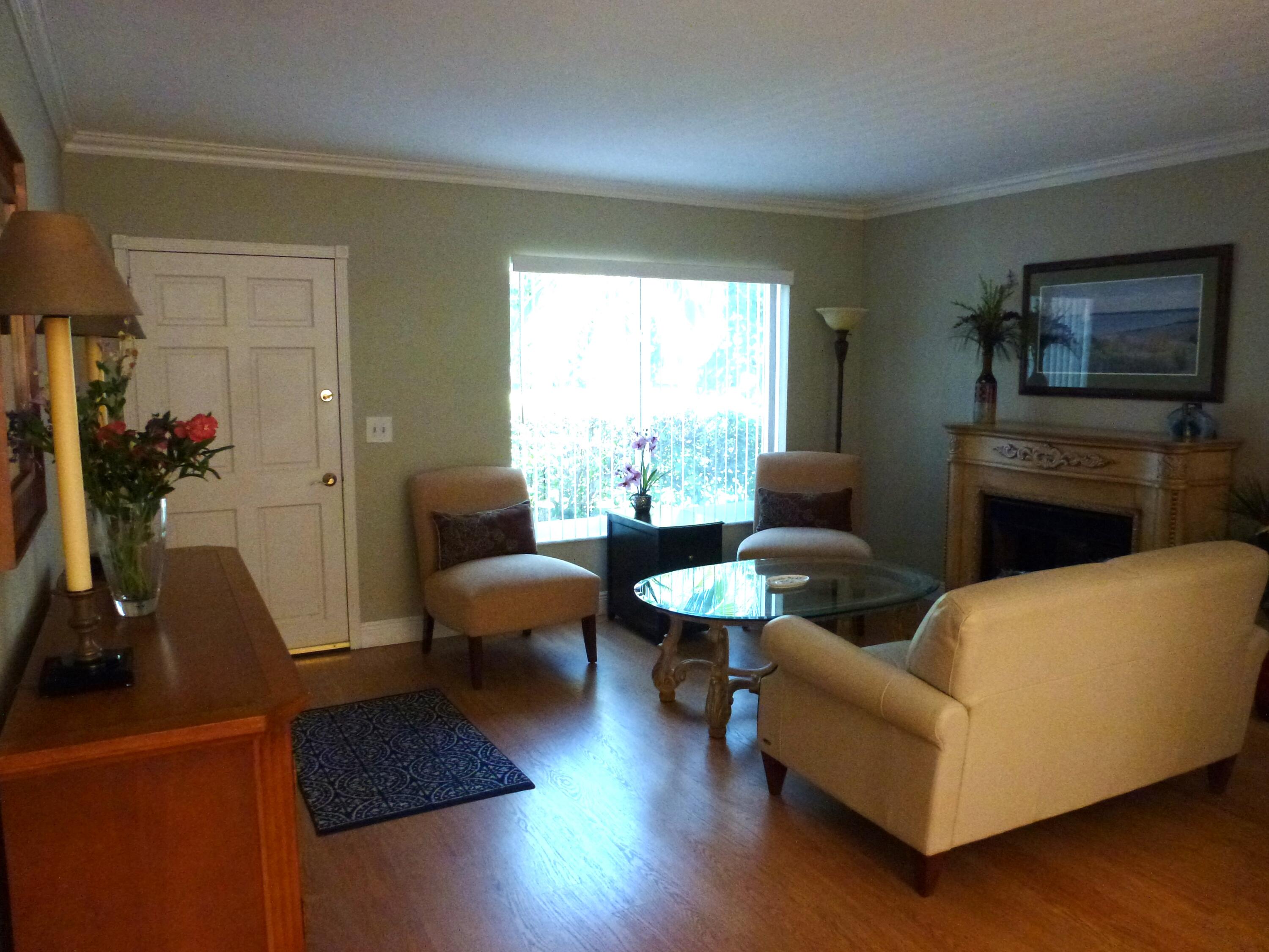2107 Northeast 4th Avenue Boca Raton, FL 33431 - Photo 3 of 29 Living Room