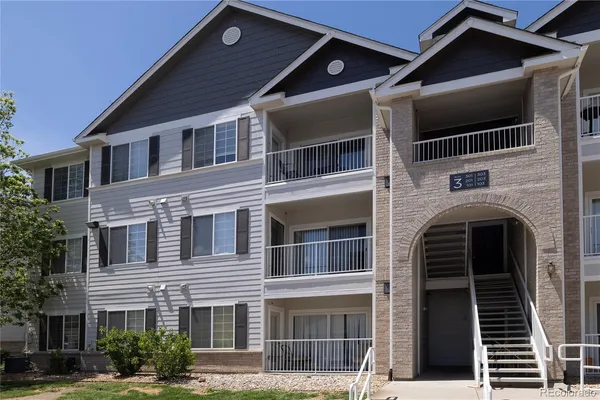 $300,000 | 15700 East Jamison Drive, Unit 3201, Englewood, CO 80112