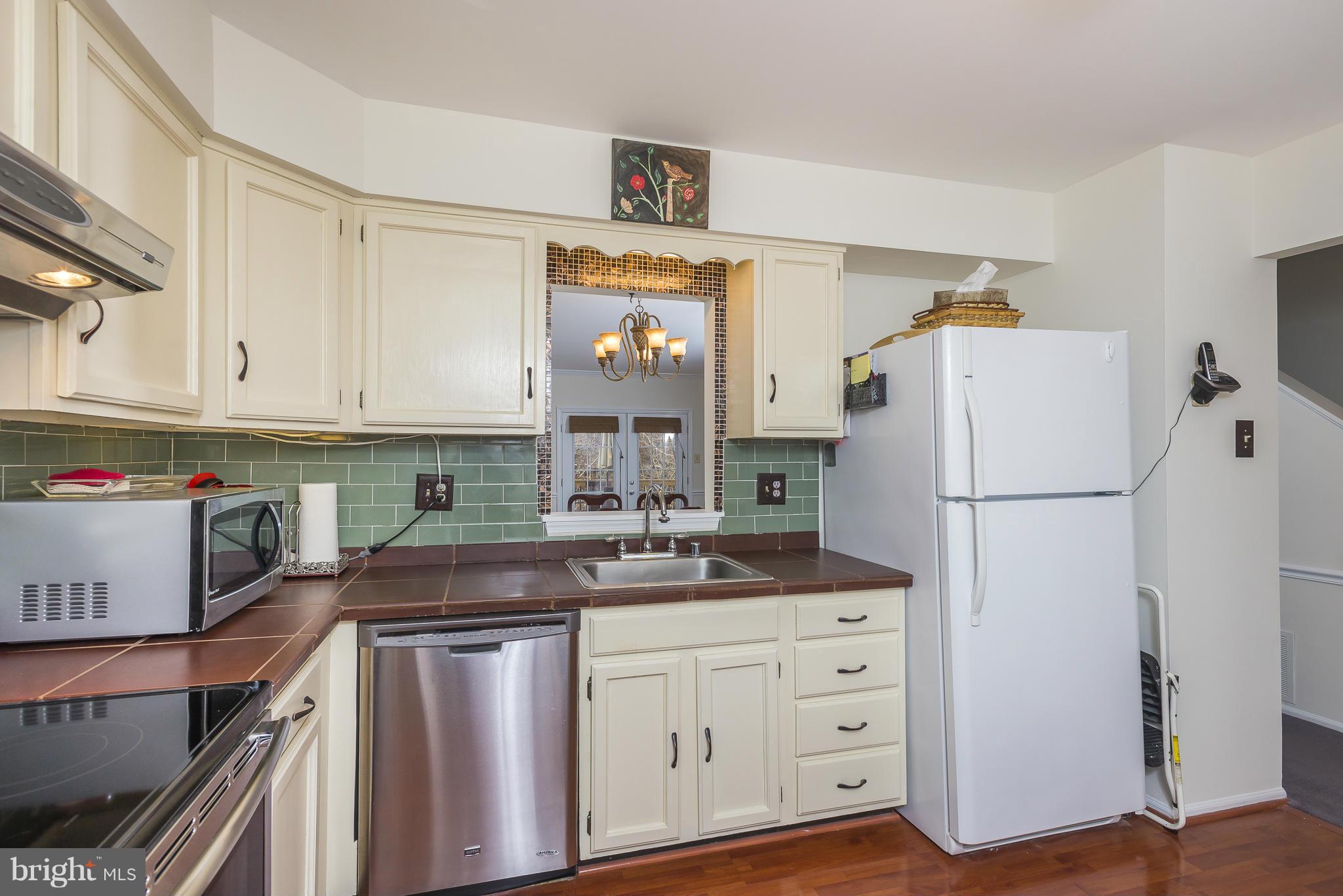 7417 Setting Sun Way Columbia, MD 21046 - Photo 4 of 27 Kitchen