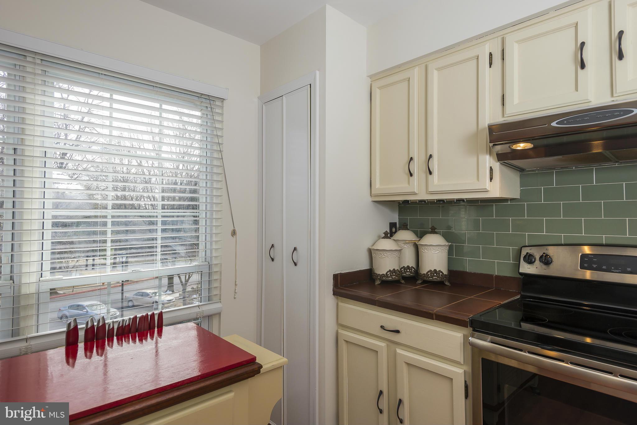 7417 Setting Sun Way Columbia, MD 21046 - Photo 6 of 27 Kitchen