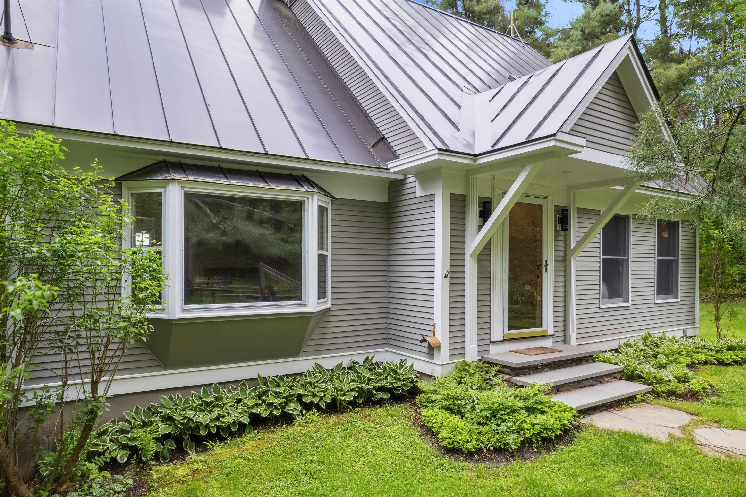 790 Rhoades Hill Road Barnard, VT 05032 - Photo 4 of 46