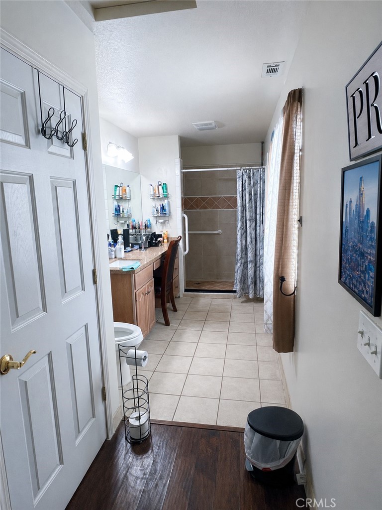 16258 Chiwi Road Apple Valley, CA 92307 - Photo 37 of 49 ADU BATRHOOM