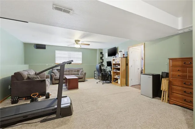 $325,000 | 299 Rawlings Drive, Tonganoxie, KS 66086