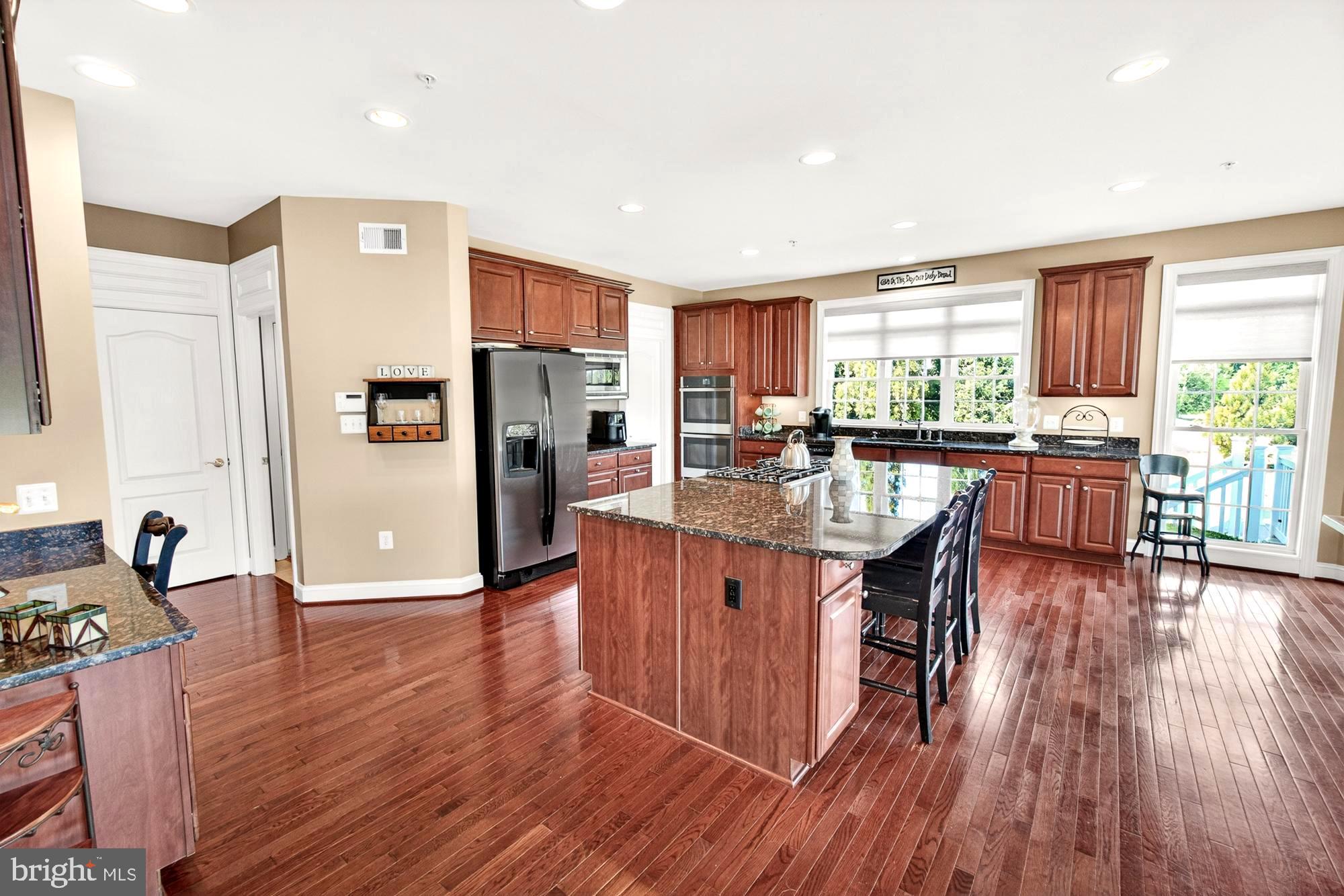15512 Mount Nebo Road Poolesville, MD 20837 - Photo 47 of 125 Chef's kitchen with extra large island!