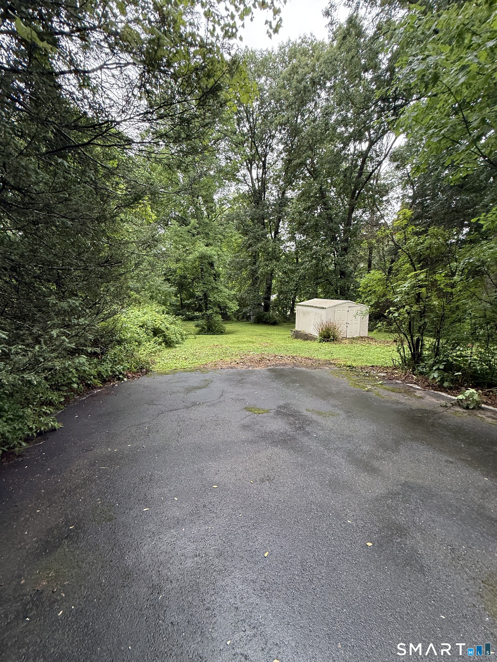 94 Moosup Trail Monroe, CT 06468 - Photo 5 of 37