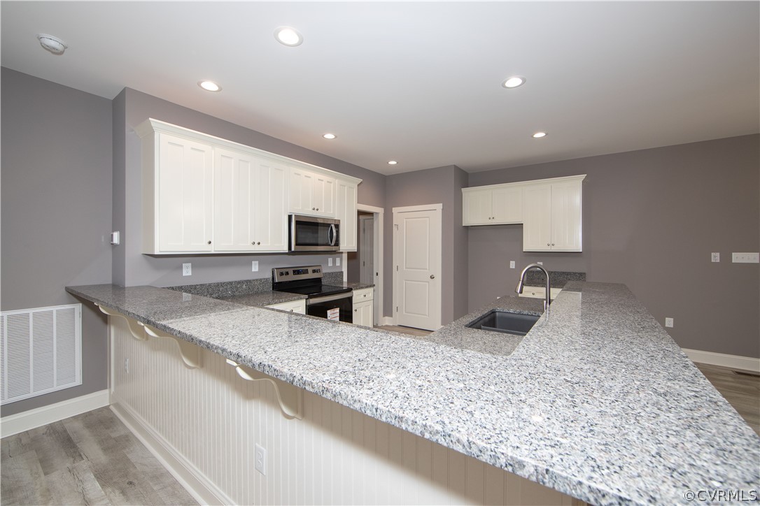 26 Perkins Road Cartersville, VA 23027 - Photo 4 of 22 The kitchen also boasts new custom built cabinets