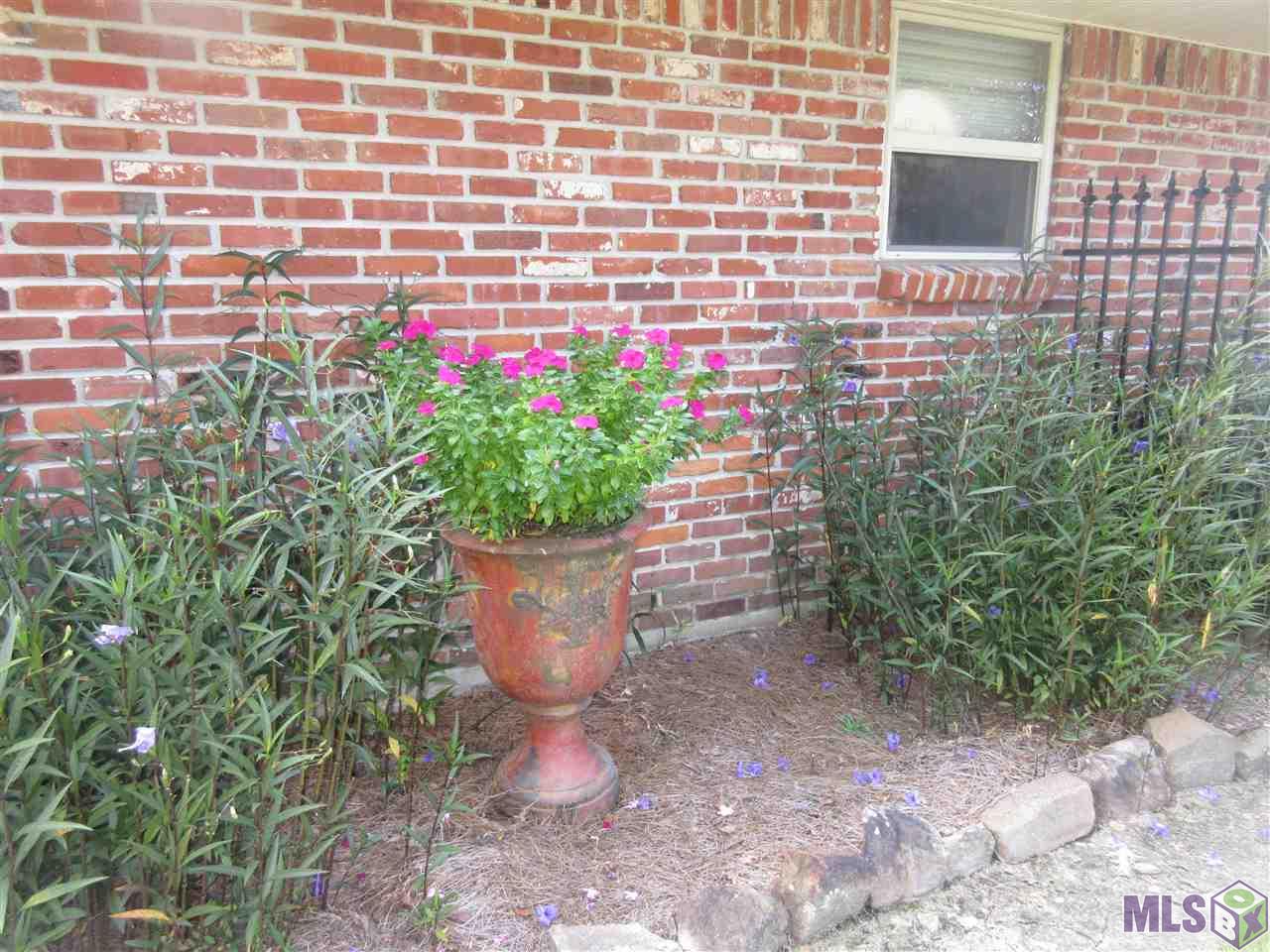 13621 Shortridge Avenue Baton Rouge, LA 70817 - Photo 3 of 27 Gallery Image 3
