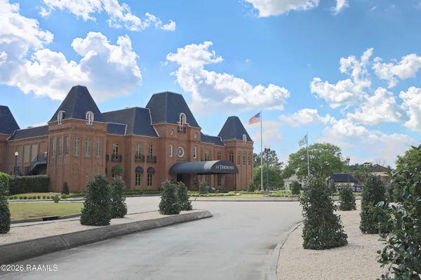 $960,000 | 106 Augusta Drive, Broussard, LA 70518