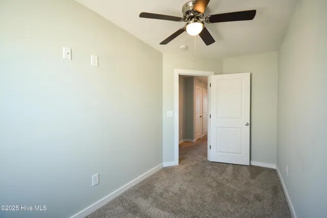 $267,500 | 427 Sunfish Lane, Sneads Ferry, NC 28460