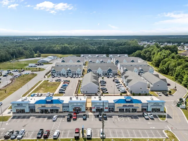 $267,500 | 427 Sunfish Lane, Sneads Ferry, NC 28460