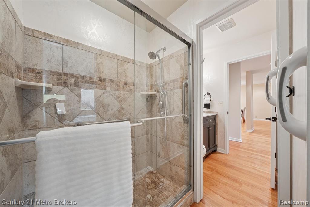 9095 South Saginaw Road, Unit 23 Grand Blanc, MI 48439 - Photo 27 of 54