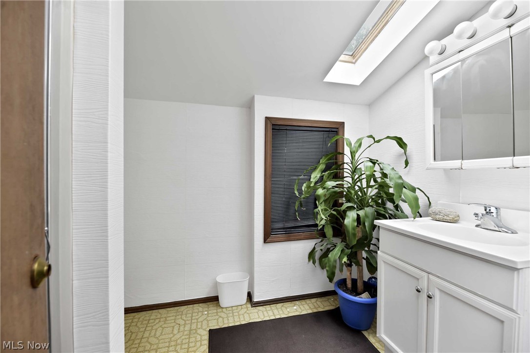14307 Whitney Road Strongsville, OH 44136 - Photo 27 of 32 Gallery Image 27