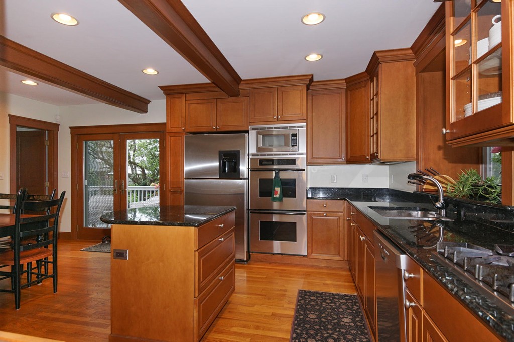 64 Oak Ridge Road Medford, MA 02155 - Photo 7 of 28
