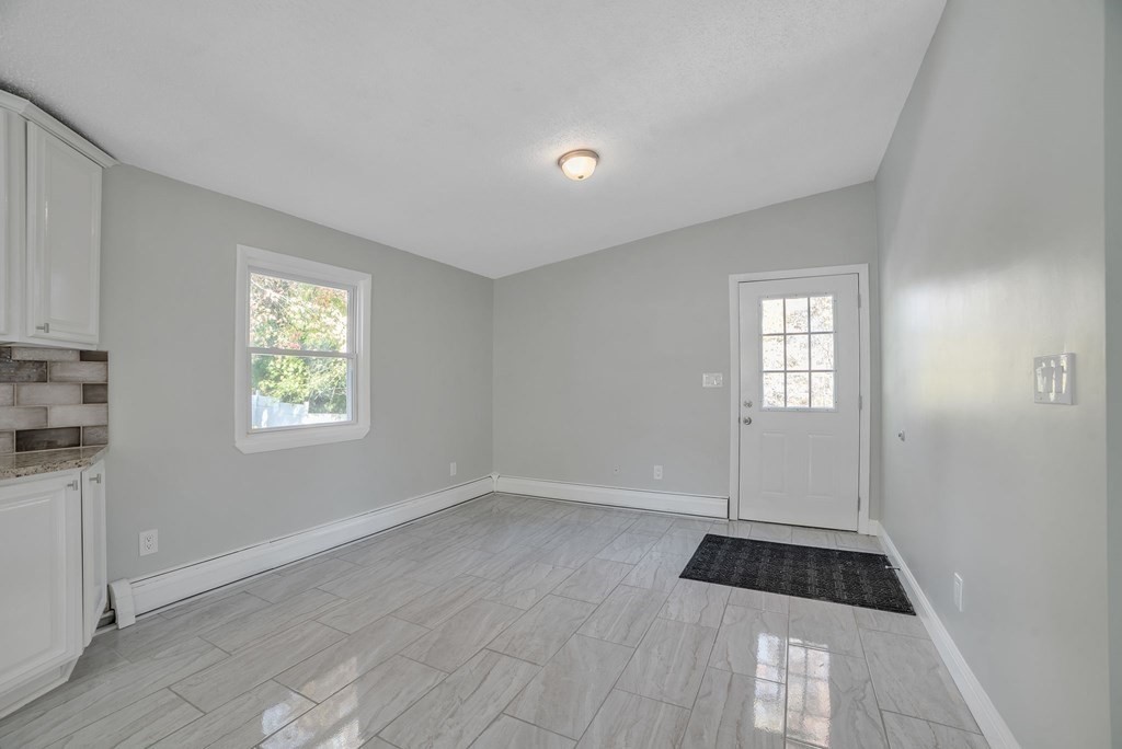 305 Denver Street Springfield, MA 01109 - Photo 13 of 42 Gallery Image 13