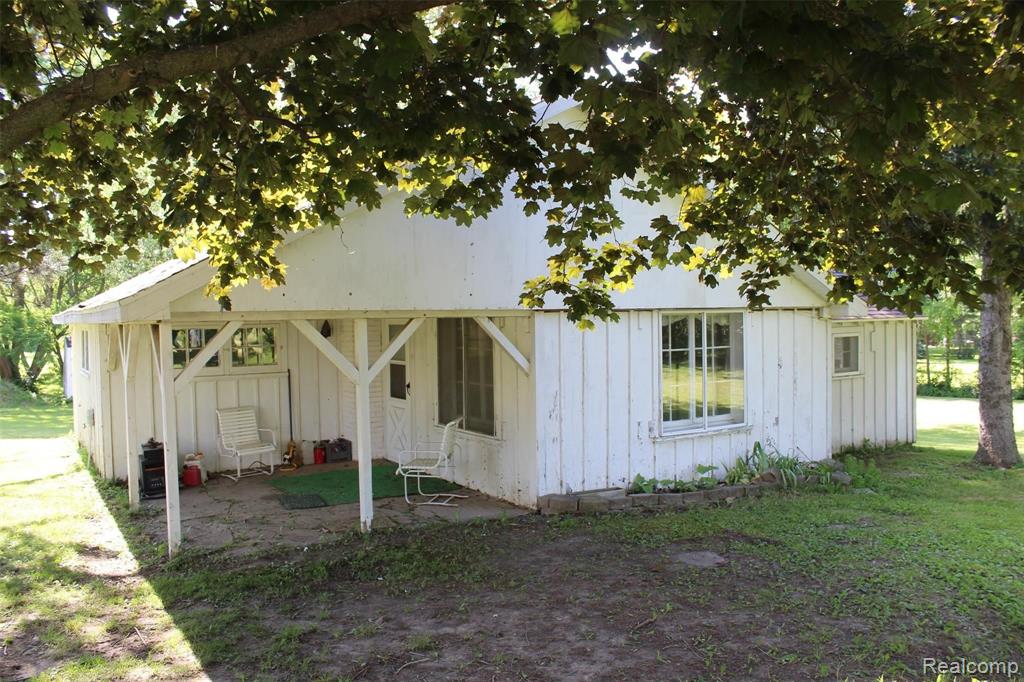 1242 Clark Road Lapeer, MI 48446 - Photo 49 of 94