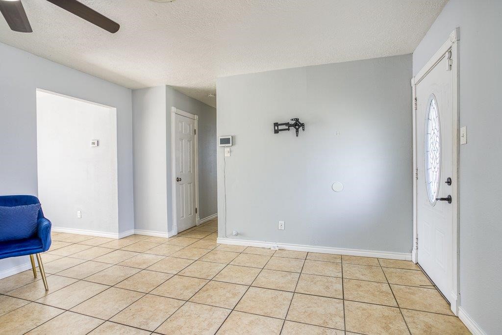 1410 Denver Street Portland, TX 78374 - Photo 5 of 25
