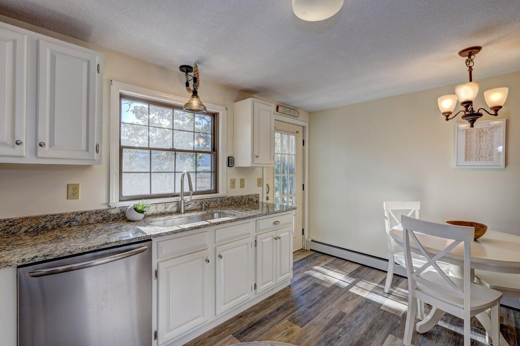 36 Cherokee Road Harwich, MA 02645 - Photo 7 of 26 Kitchen
