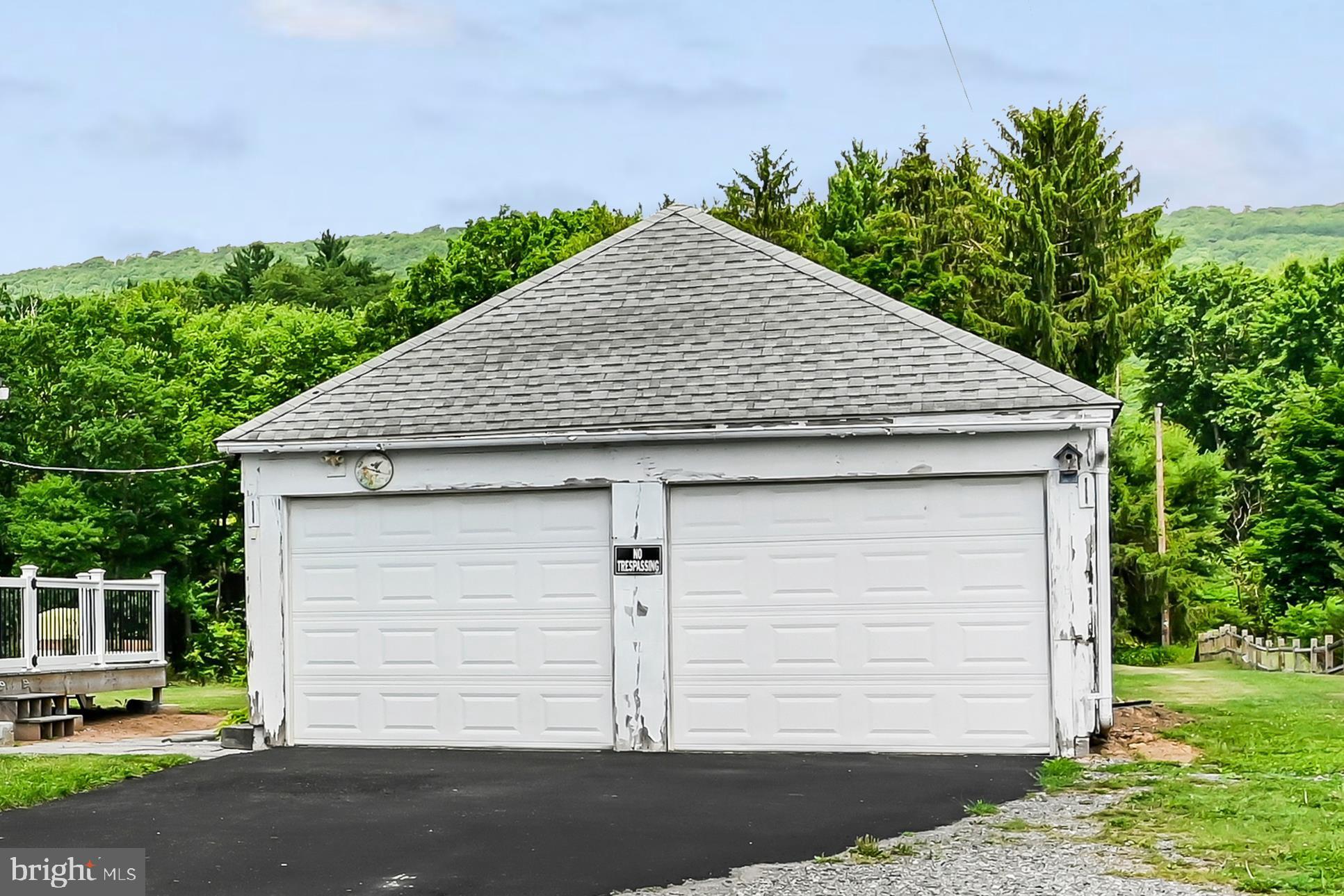 947 Deep Creek Road Ashland, PA 17921 - Photo 34 of 43 Garage