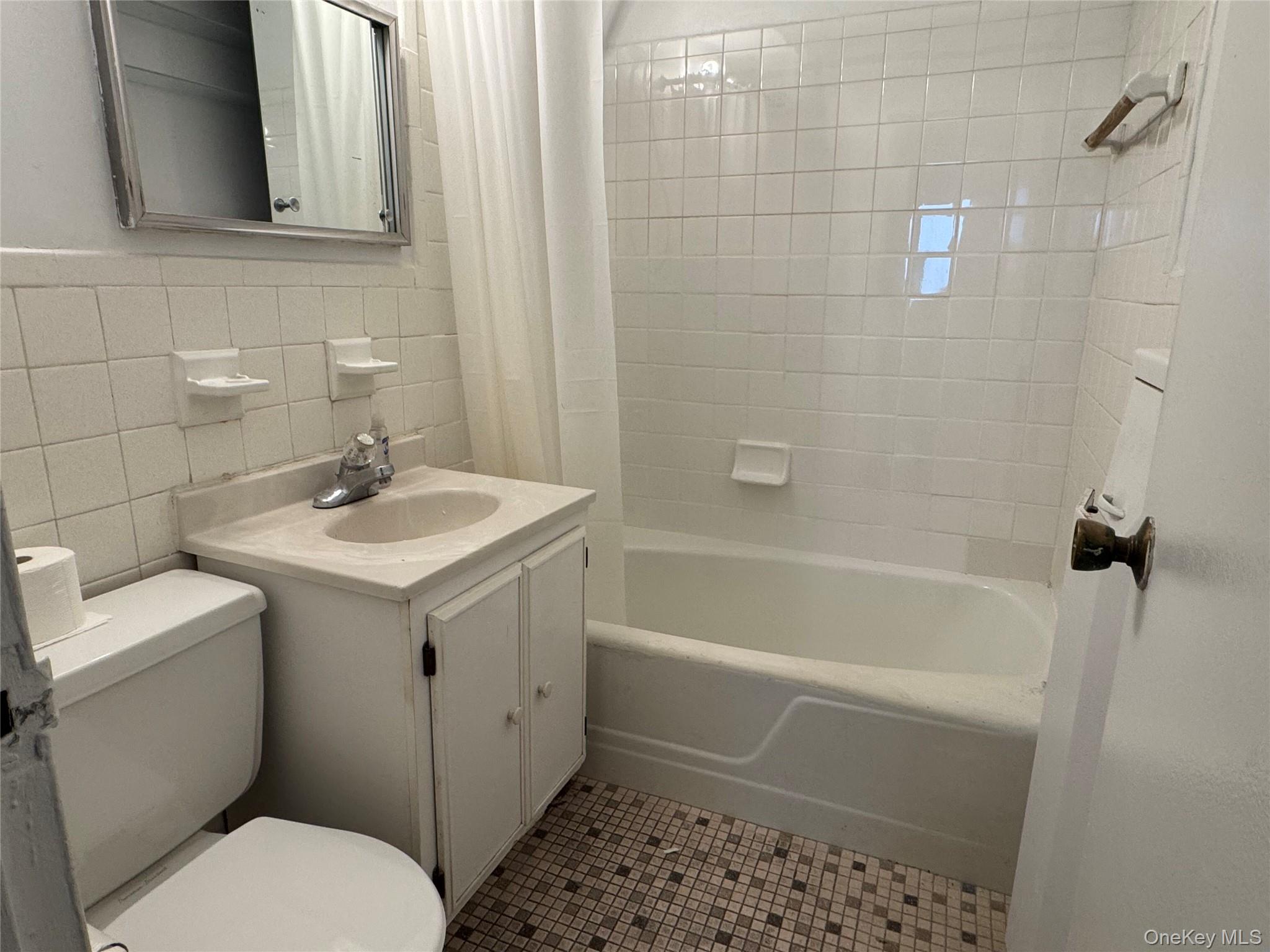 10740 70th Road, Unit 7F Queens, NY 11375 - Photo 4 of 5