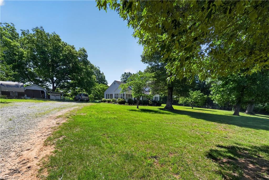 1228 Tussey Road Lexington, NC 27295 - Photo 7 of 32