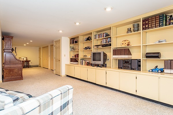 8 Butternut Road Westford, MA 01886 - Photo 23 of 29 Gallery Image 23