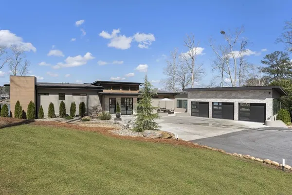 $2,599,900 | 2746 Emerald Drive, Jonesboro, GA 30236