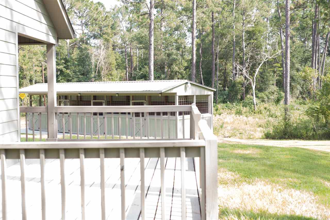 2507 Gordon Land Road Milton, FL 32570 - Photo 6 of 48 Gallery Image 6