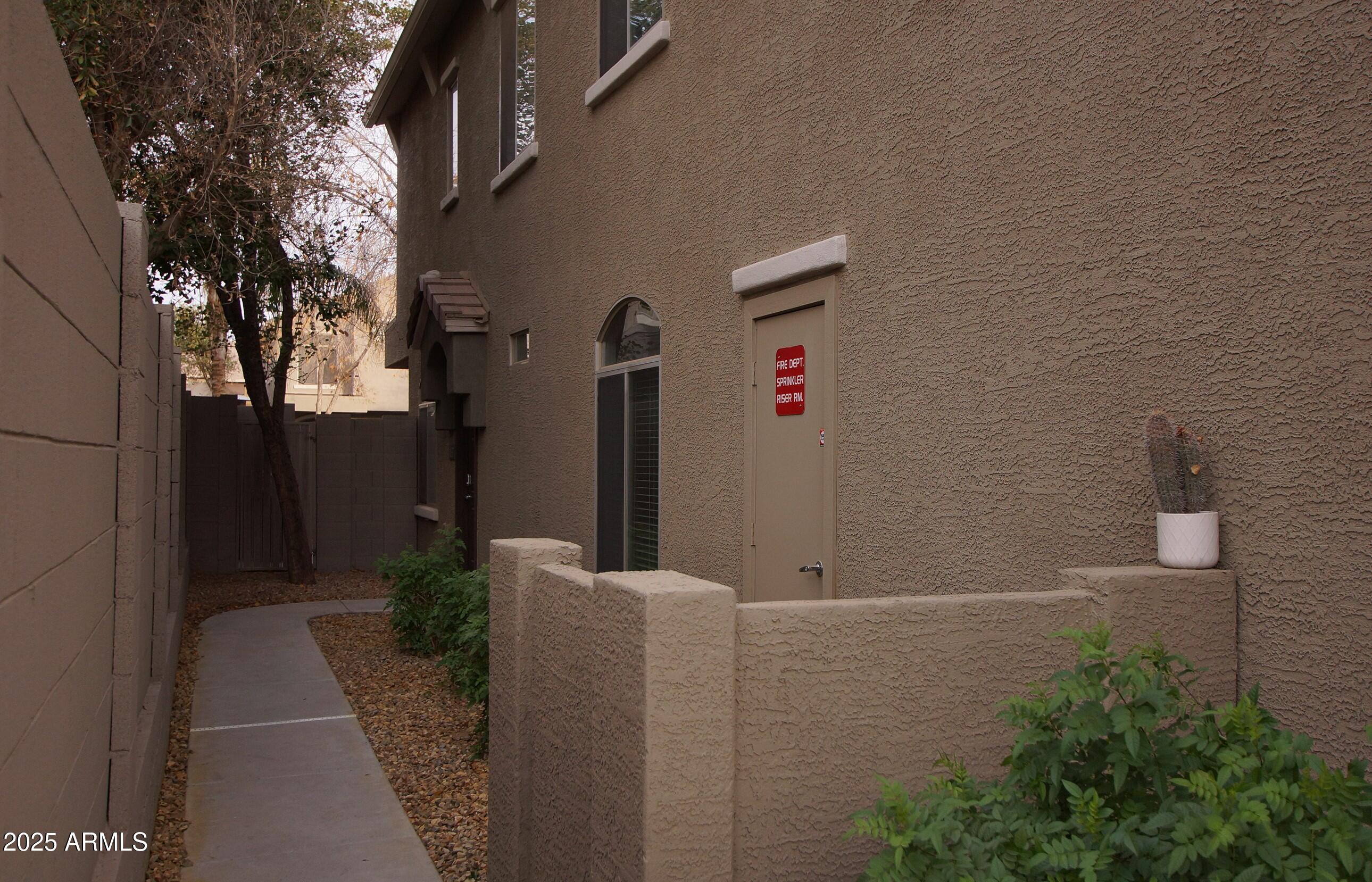 2150 West Alameda Road, Unit 1037 Phoenix, AZ 85085 - Photo 2 of 26 Private Entrance