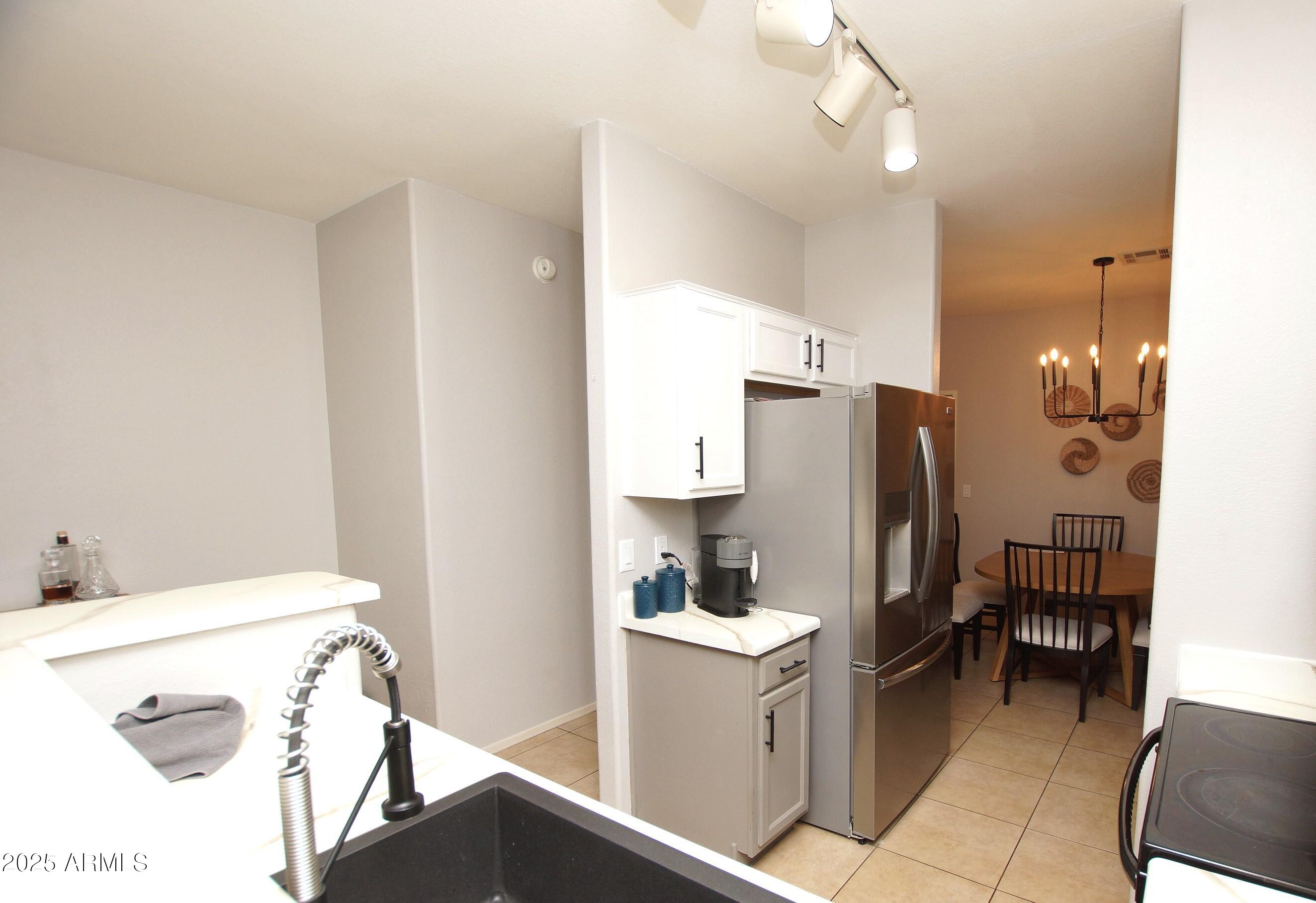2150 West Alameda Road, Unit 1037 Phoenix, AZ 85085 - Photo 4 of 26 Kitchen