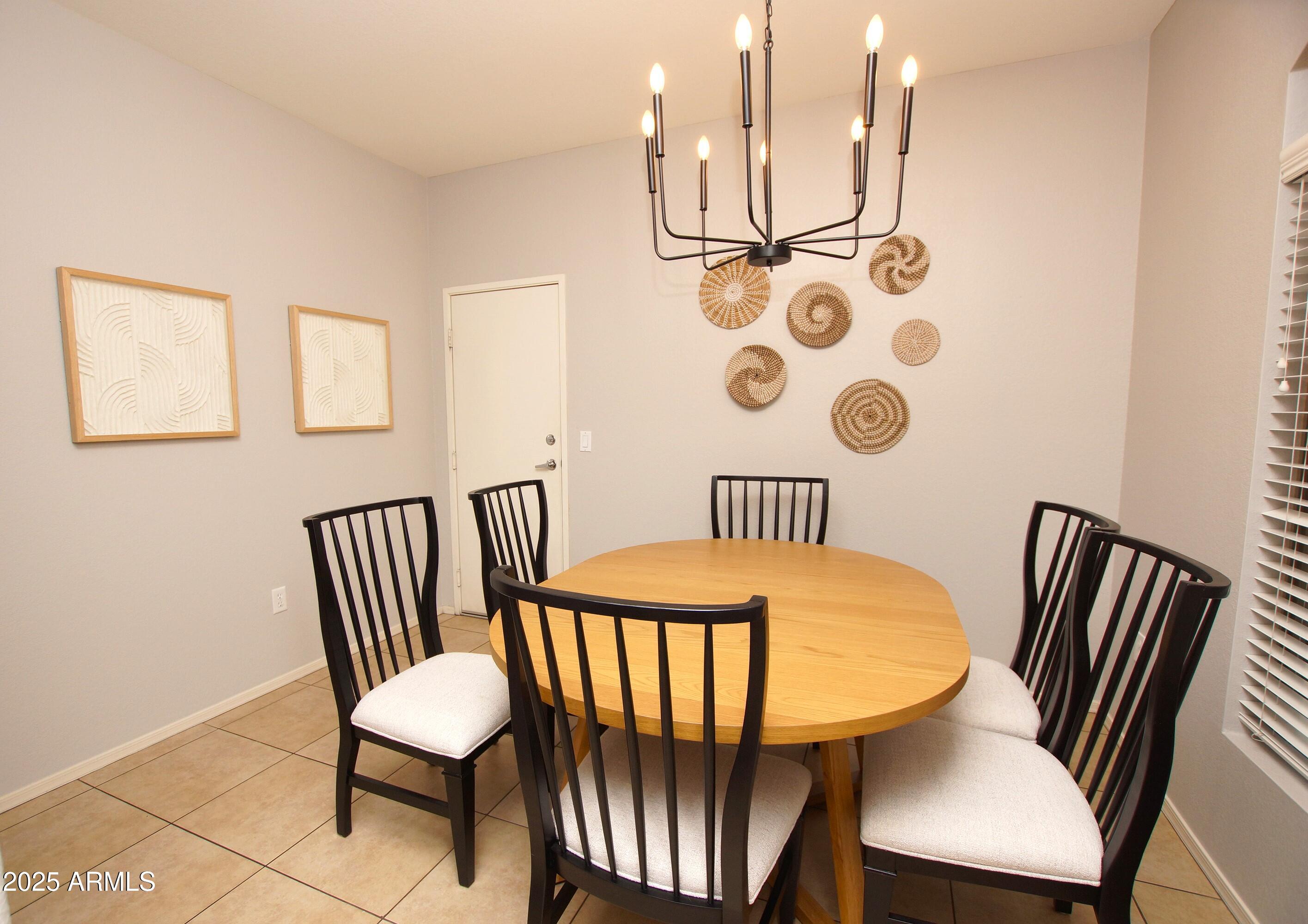 2150 West Alameda Road, Unit 1037 Phoenix, AZ 85085 - Photo 7 of 26 Dining area