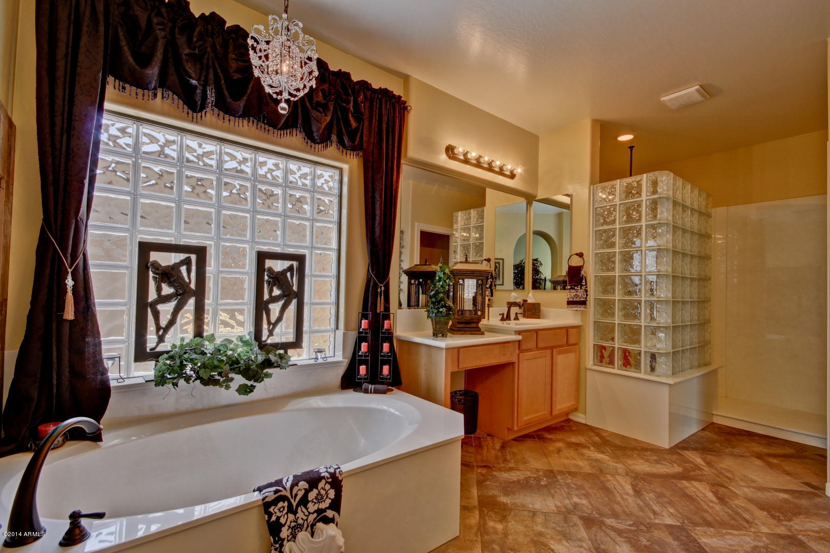 2407 West Corral Road Phoenix, AZ 85041 - Photo 11 of 22 Master Bathroom