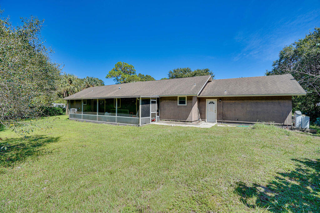 1401 Bennett Road Fort Pierce, FL 34947 - Photo 3 of 11 X(5of12)