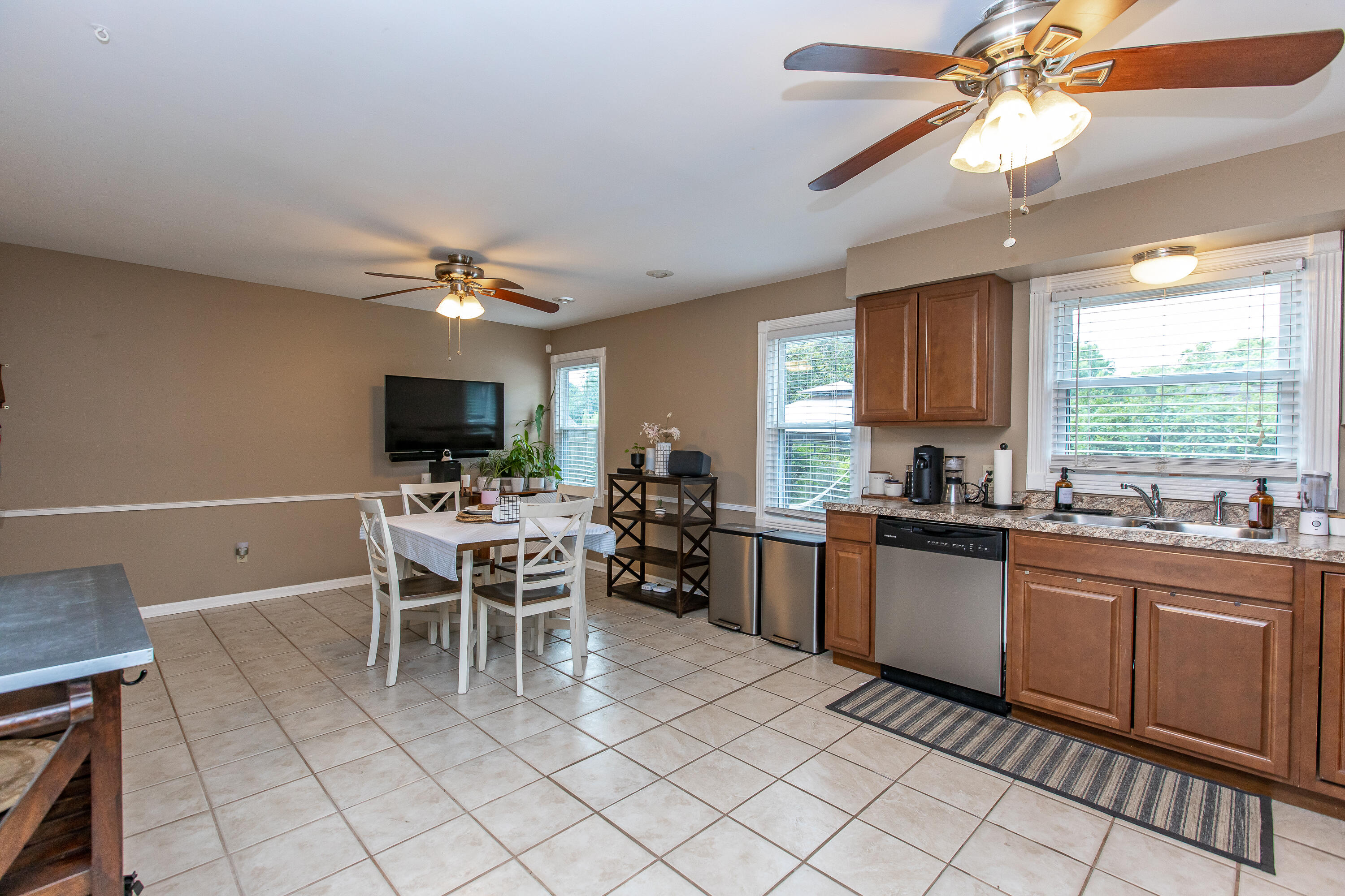 1124 Wood Ridge Road Lexington, KY 40514 - Photo 10 of 34 3-6